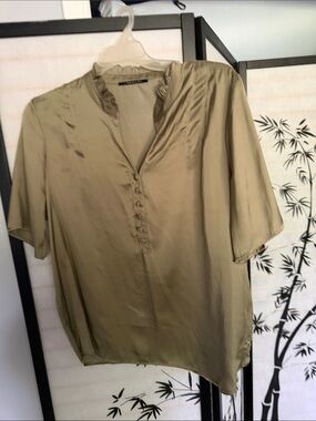 Tahari Olive Green Silk-Feel Short Sleeve Blouse